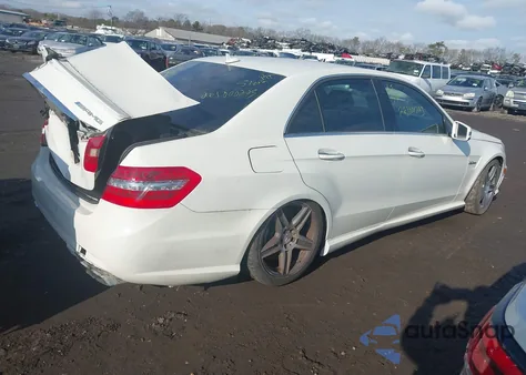 2010 Mercedes-Benz E 63 Amg z USA, uszkodzony, nr VIN WDDHF7HB0AA095578